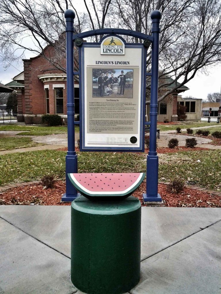 illinois roadside attractions