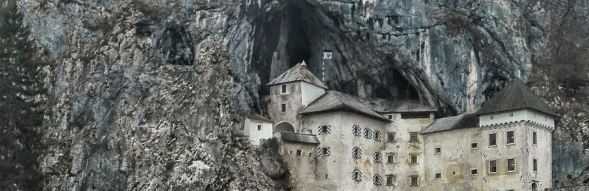 castello di predjama slovenia